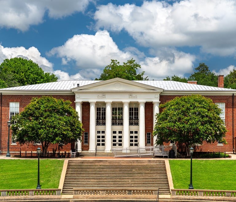 بكالوريوس في هندسة البرمجيات